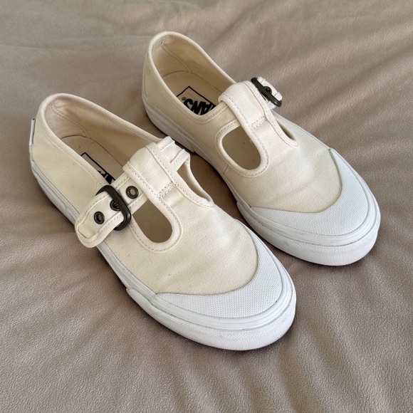 Vans Mary Jane Style 93 Buckle Strap Women’s Shoes Classic cream Canvas Size 6.5 - Picture 4 of 13